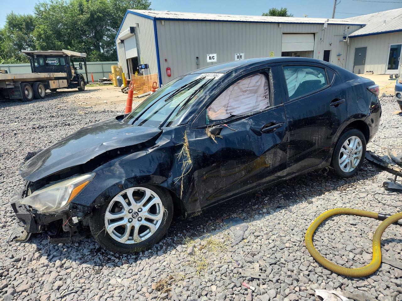 2017 Toyota Yaris, VIN 3MYDLBYV0HY167336 — Rollover