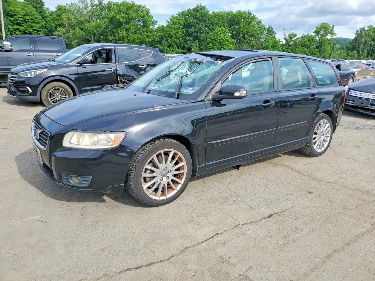 2010 Volvo V50, VIN YV1382MW2A2532317 — Roof