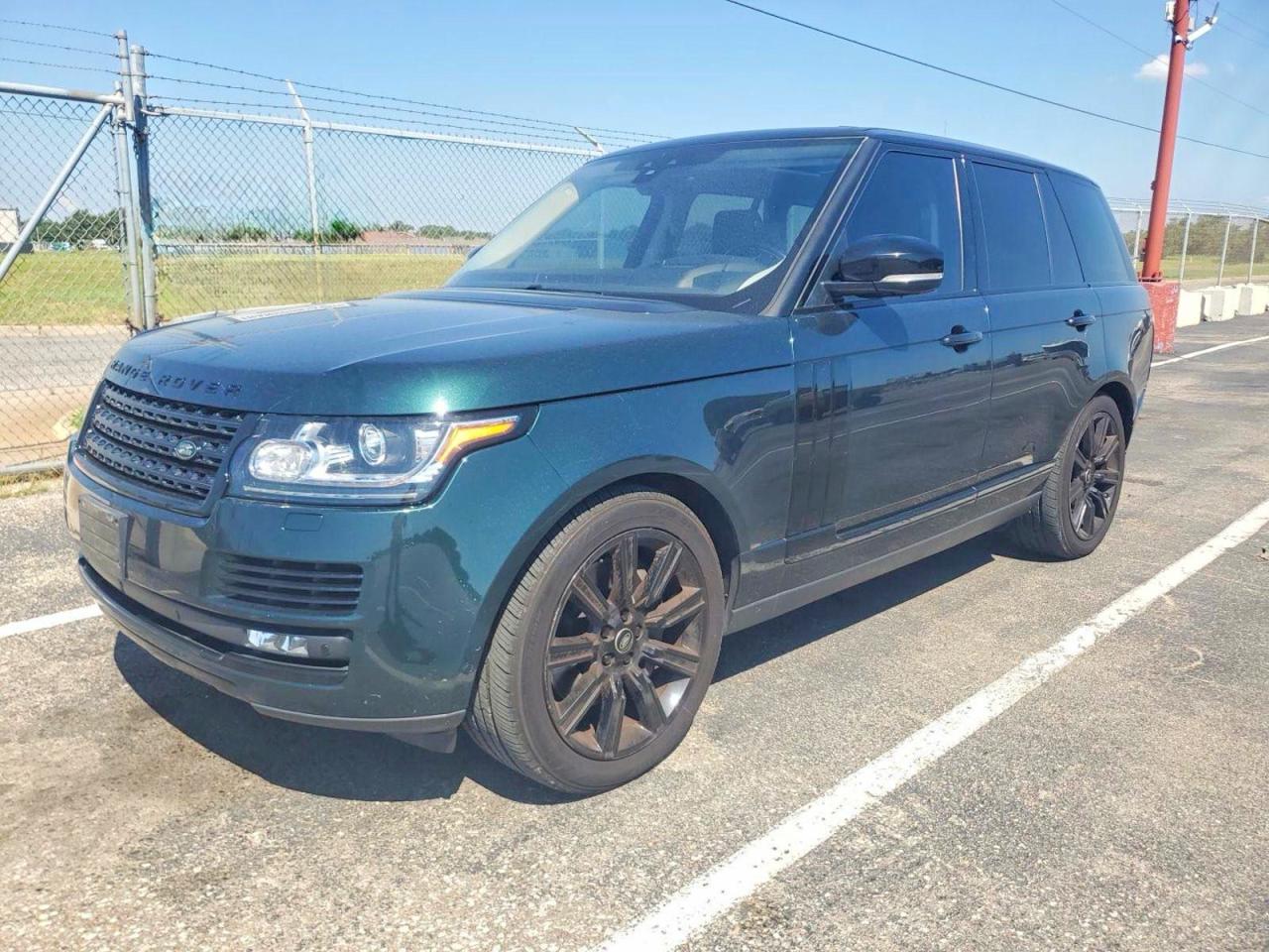 2017 Land Rover Range Rover HSE, VIN SALGS2FV2HA357783 — Normal wear