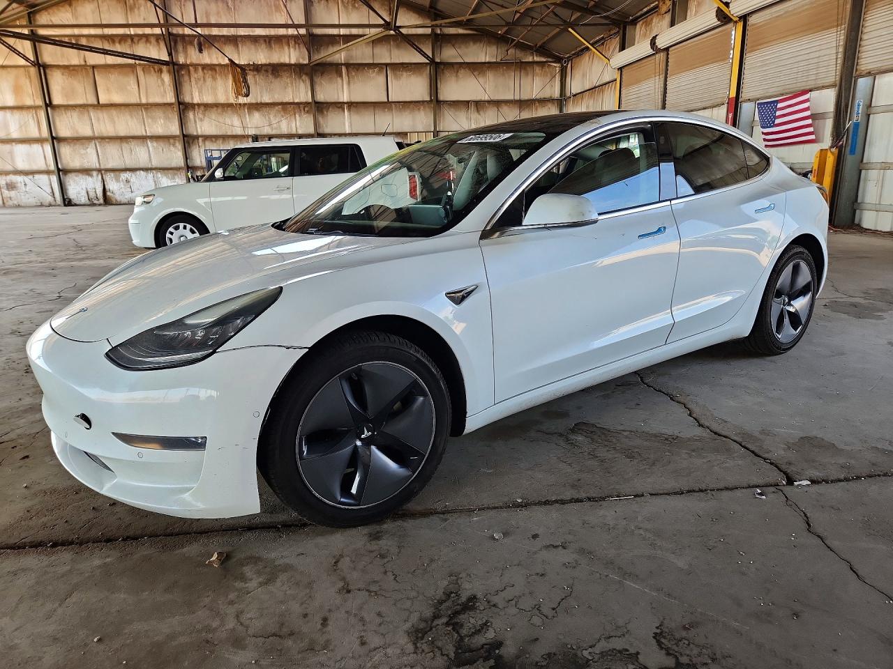 2018 Tesla Model 3 Long Range Battery, VIN 5YJ3E1EA2JF040248 — Front end