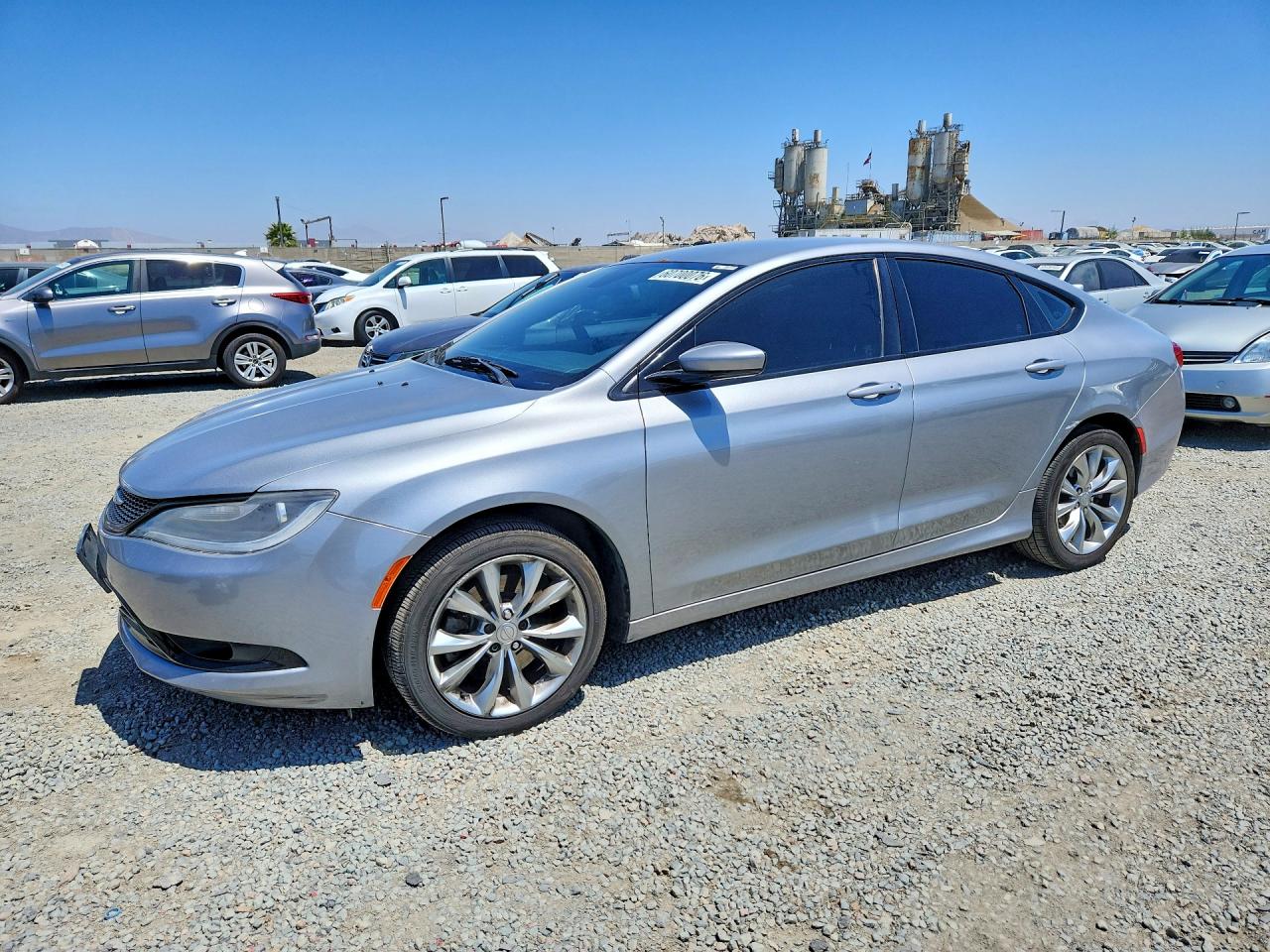 2015 Chrysler 200 S, VIN 1C3CCCBG2FN505828 — Мелкие вмятины и царапины