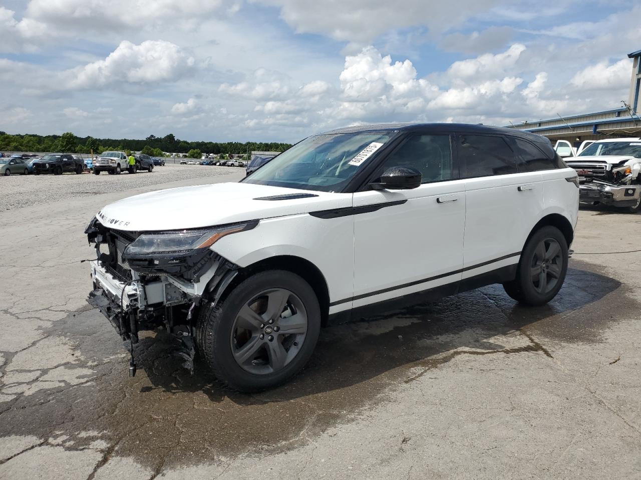 2025 Land Rover Range Rover Velar Dynamic SE, VIN SALYL2EX3SA393252 — Front end