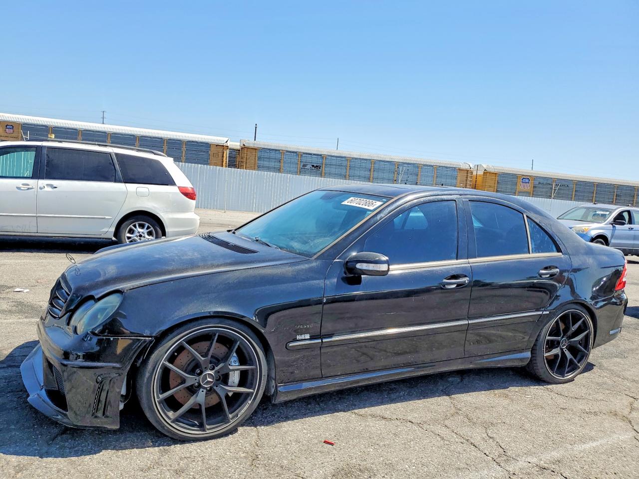 2003 Mercedes-Benz C 3.2L AMG, VIN WDBRF65J13F411496 — Перед