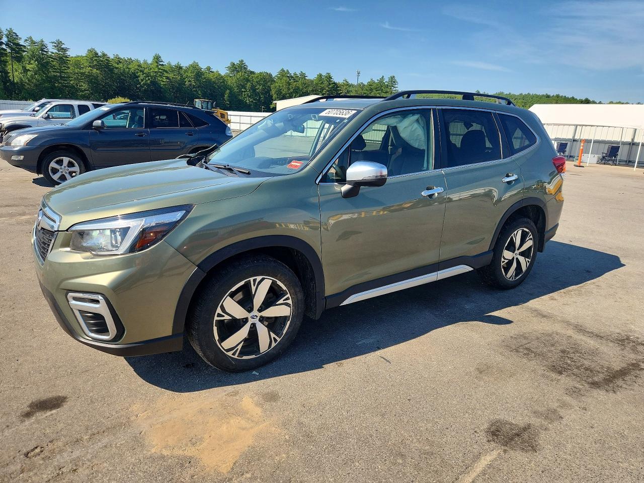 2019 Subaru Forester Touring, VIN JF2SKAWC9KH481866 — Front end