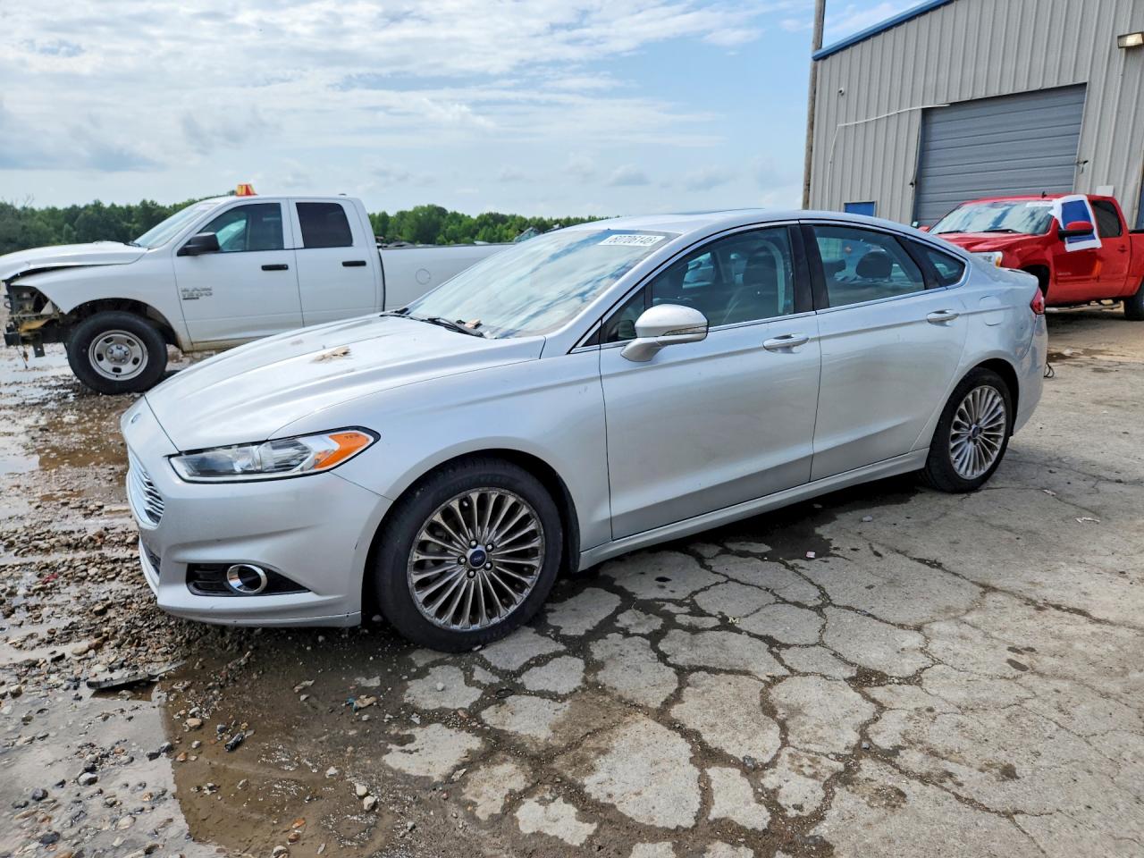 2014 Ford Fusion Titanium, VIN 3FA6P0K94ER285574 — Interior fire