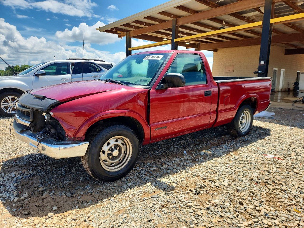 2000 Chevrolet S-10 LS, VIN 1GCCS14W0YK257770 — Бок