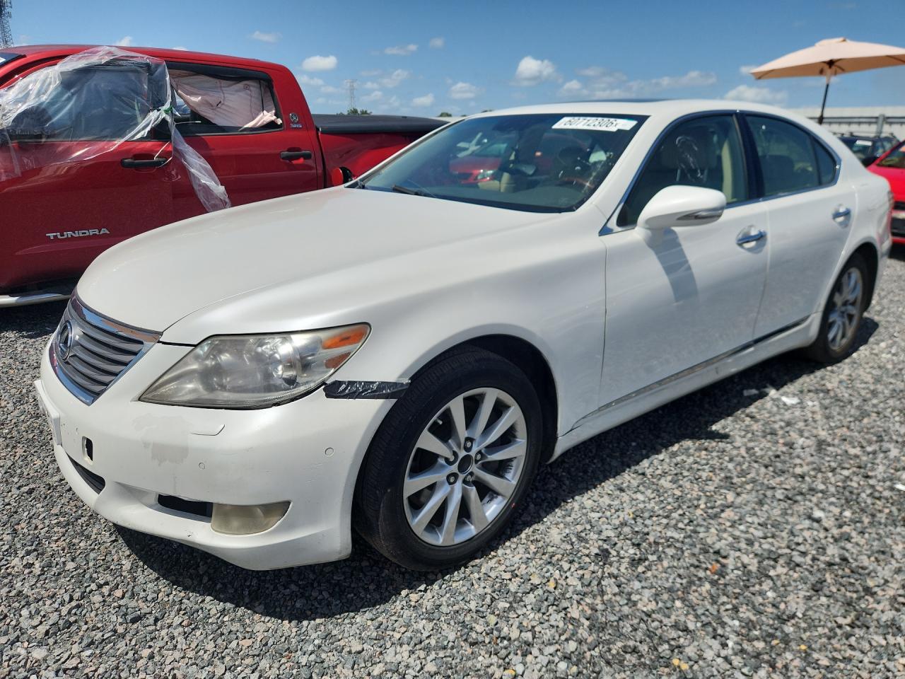 2010 Lexus LS 460, VIN JTHCL5EF5A5007141 — Перед
