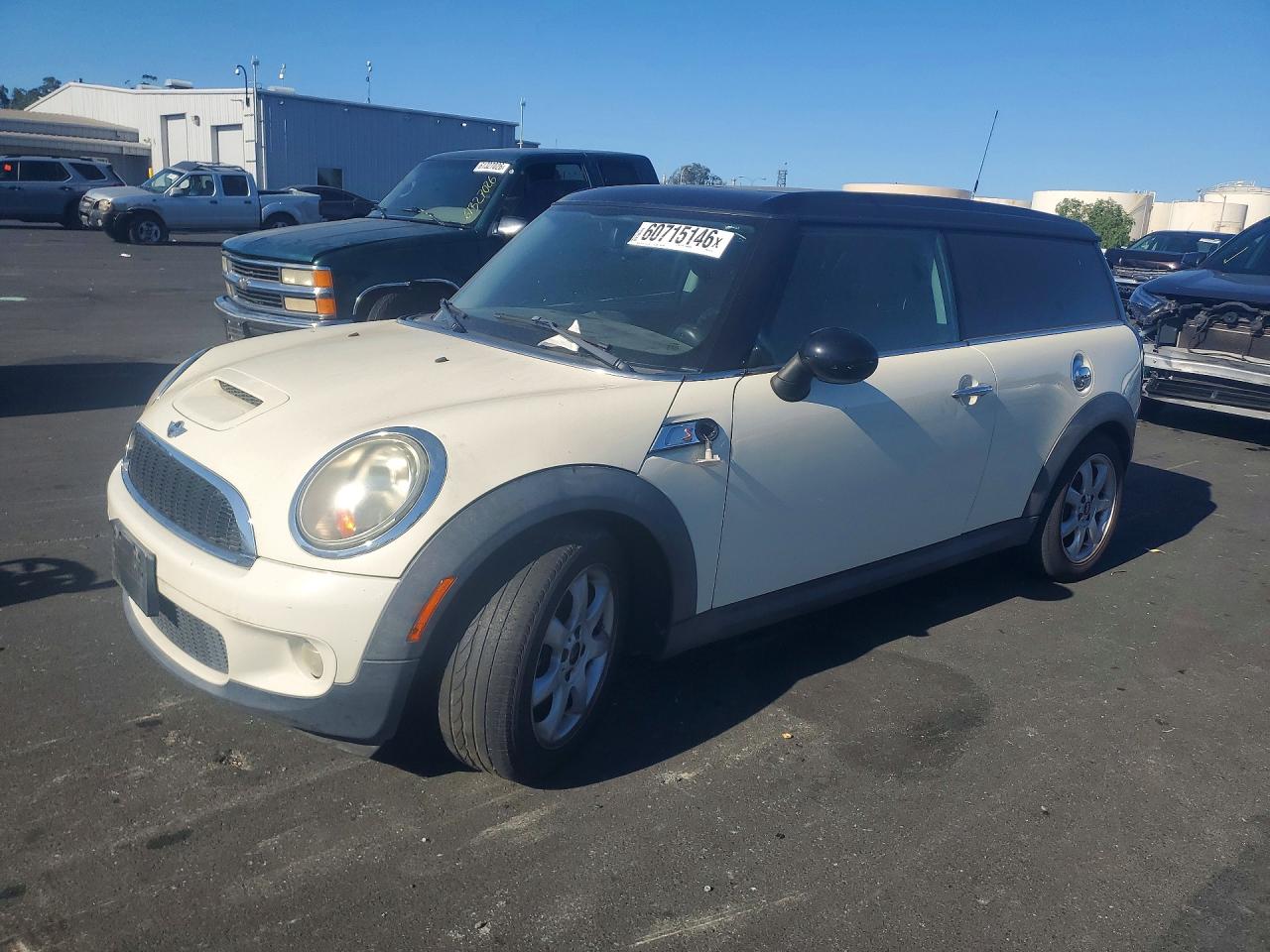 2009 MINI Clubman S, VIN WMWMM33529TP74712 — Механическое