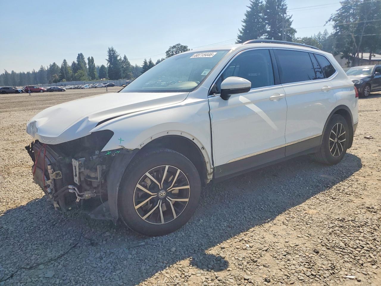 2021 Volkswagen Tiguan SE, VIN 3VV2B7AX8MM119491 — Front end