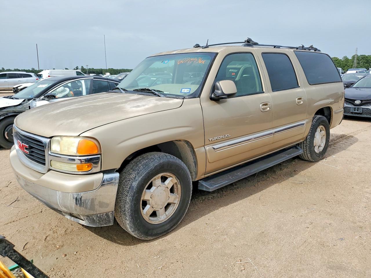 2005 GMC Yukon XL SLT, VIN 1GKEC16Z05J242706 — Rear end