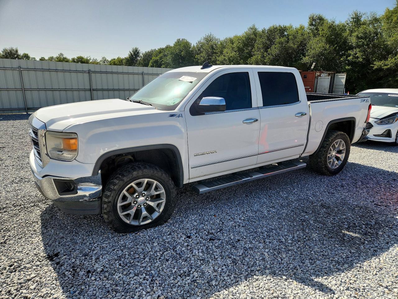 2015 GMC Sierra 1500 SLT, VIN 3GTU2VECXFG320135 — Front end