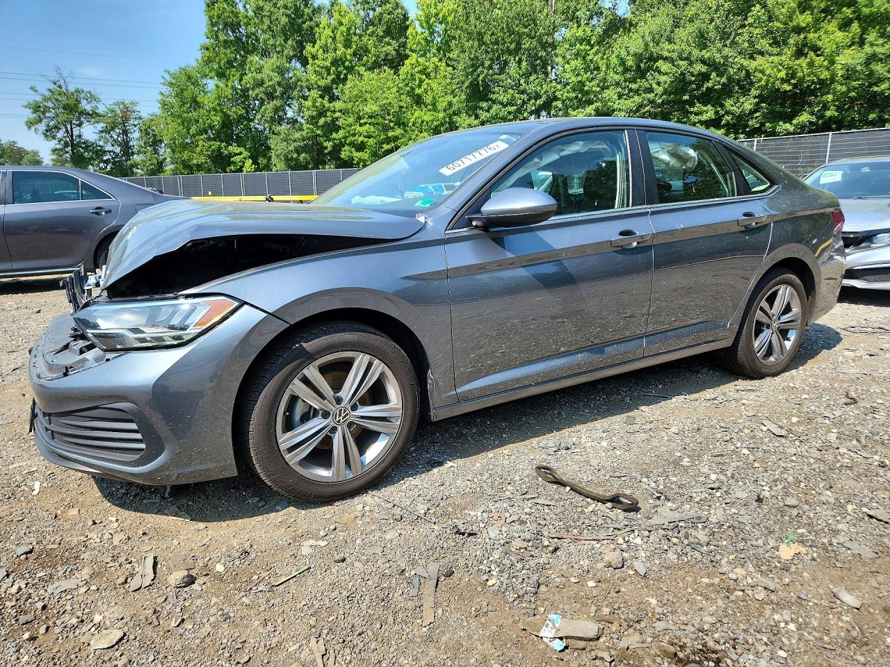 2024 Volkswagen Jetta SE, VIN 3VW7M7BU8RM012691 — Front end