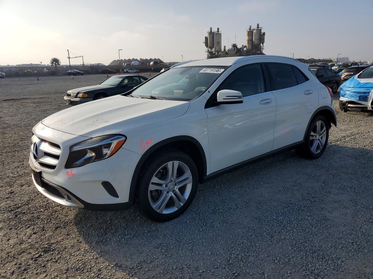 2016 Mercedes-Benz GLA 250, VIN WDCTG4GB7GJ248056 — Rear end