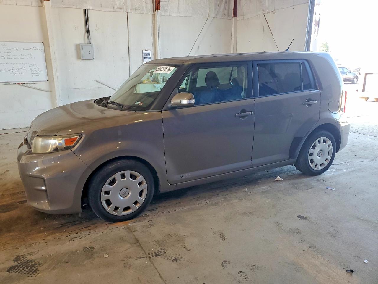 2011 Scion xB, VIN JTLZE4FE4B1136037 — Rear end