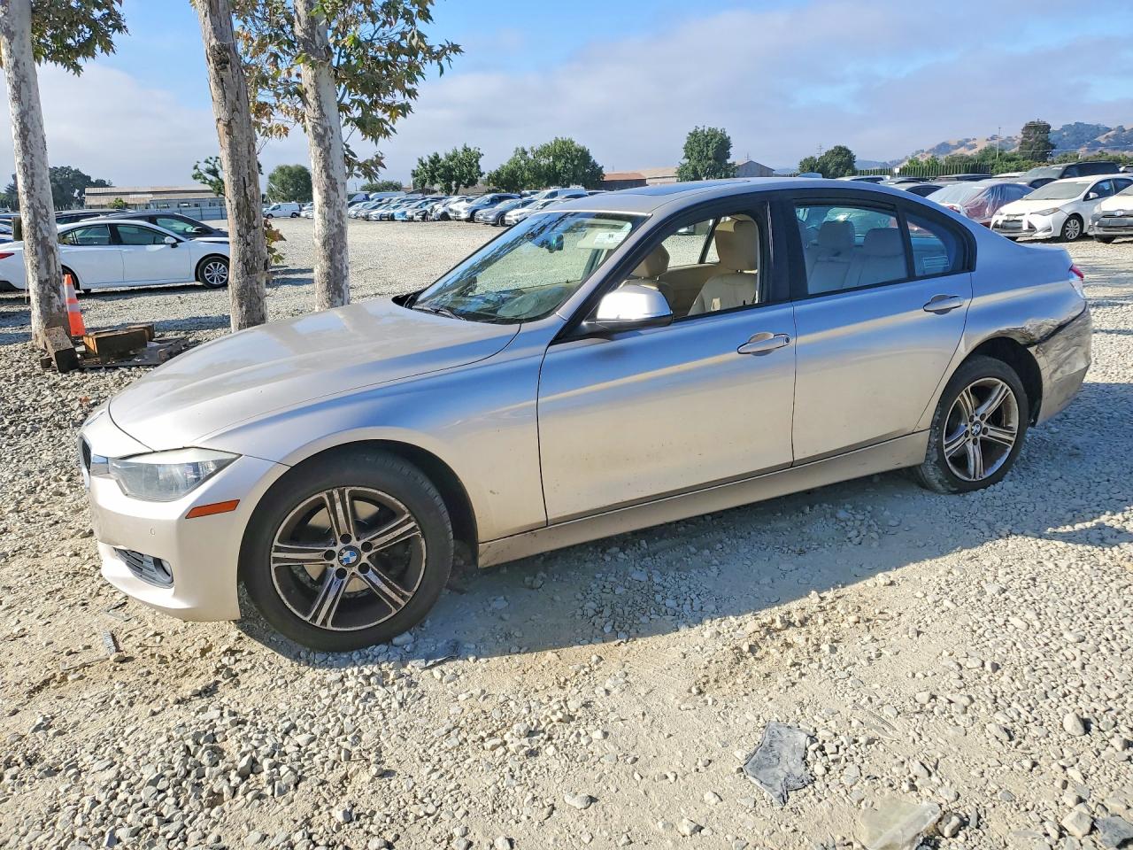 2014 BMW 3 Series 328i, VIN WBA3A5C50EF604762 — Rear end