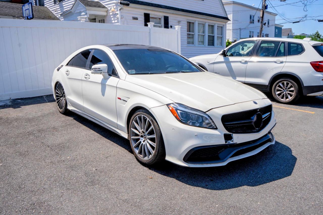 2015 Mercedes-Benz CLS 63 S AMG, VIN WDDLJ7GB7FA136709 — Minor dents and scratches