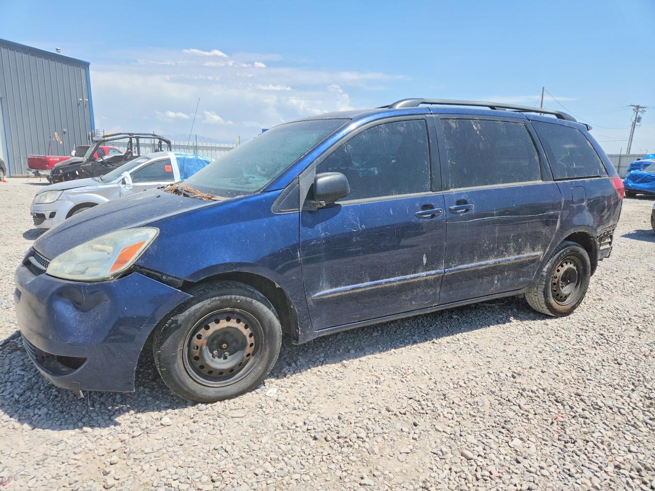 2004 Toyota Sienna LE, VIN 5TDZA23C54S203507 — Front end