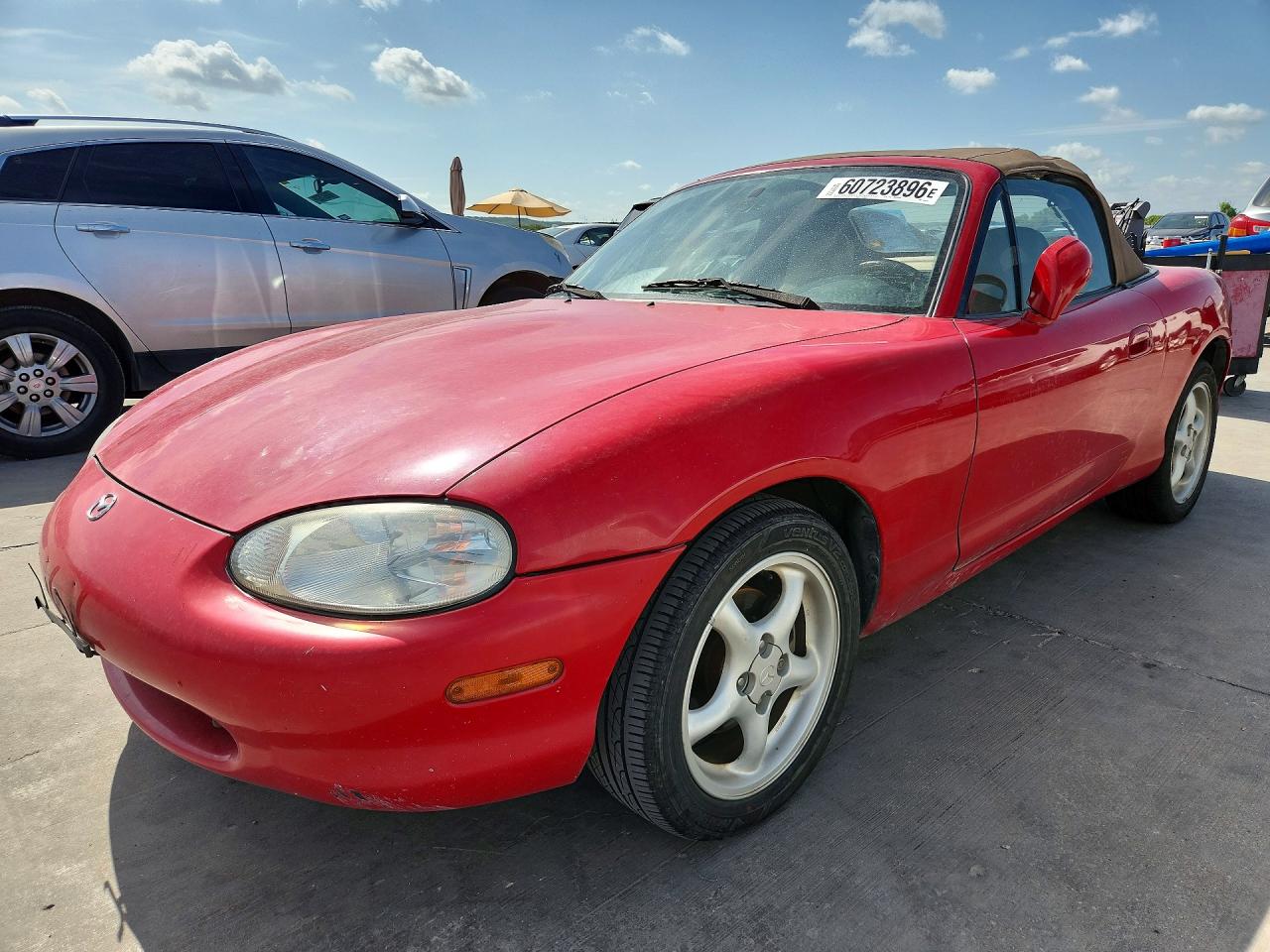 1999 Mazda MX-5 Miata, VIN JM1NB3535X0120276 — Front end