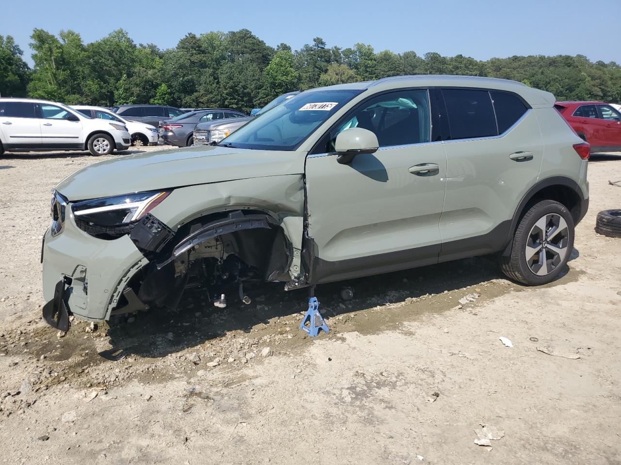 2025 Volvo XC40 Plus Bright Theme, VIN YV4L12UE9S2601455 — Undercarriage
