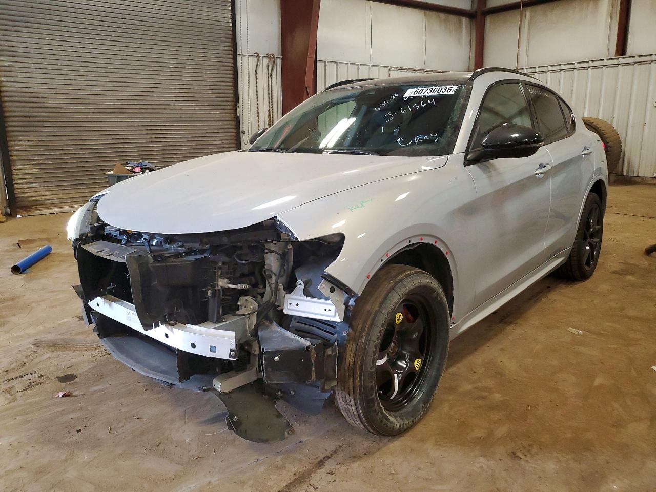 2021 Alfa Romeo Stelvio Ti, VIN ZASPAKBNXM7D19670 — Front end