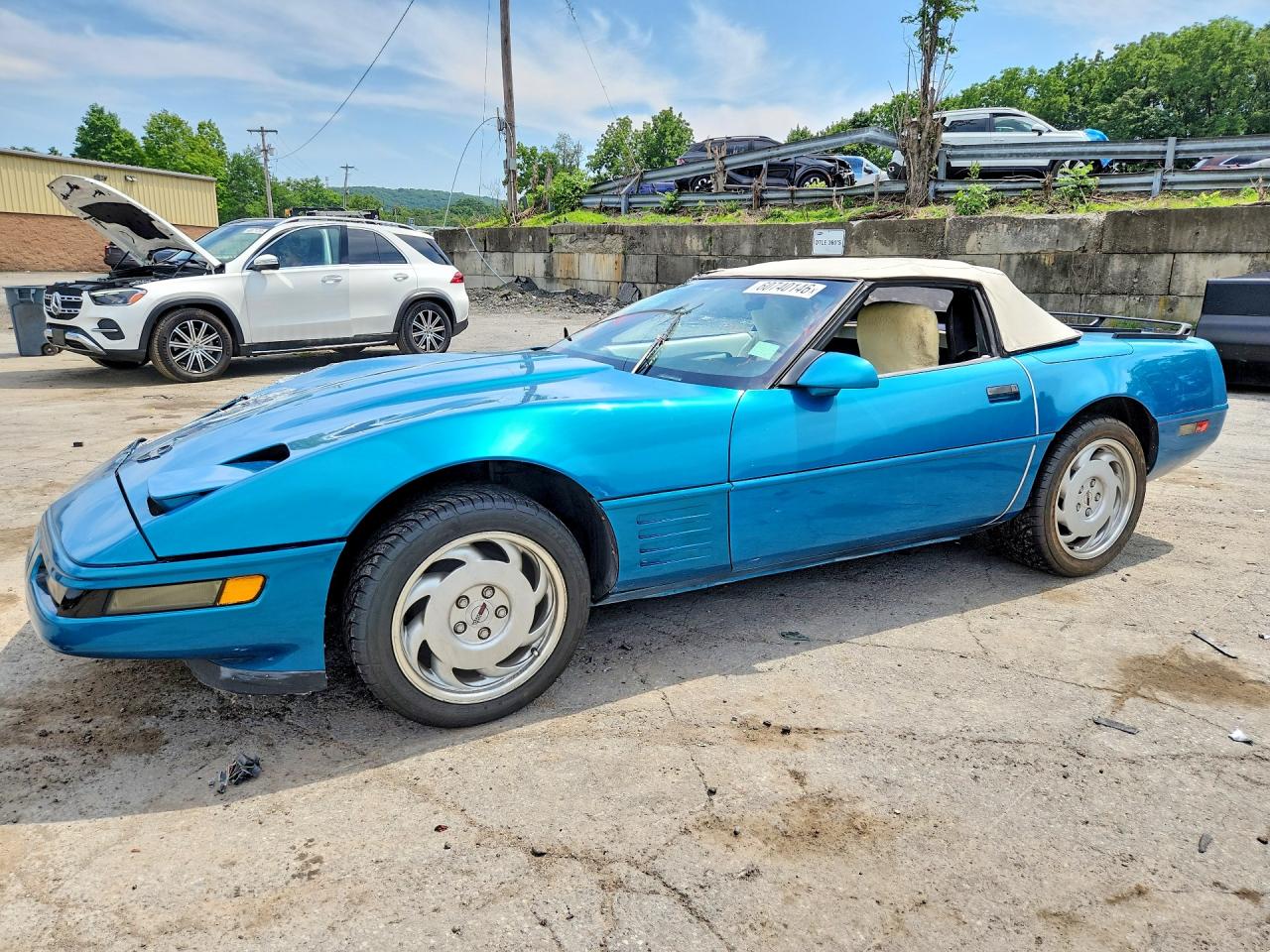 1992 Chevrolet Corvette, VIN 1G1YY33P5N5112432 — Front end