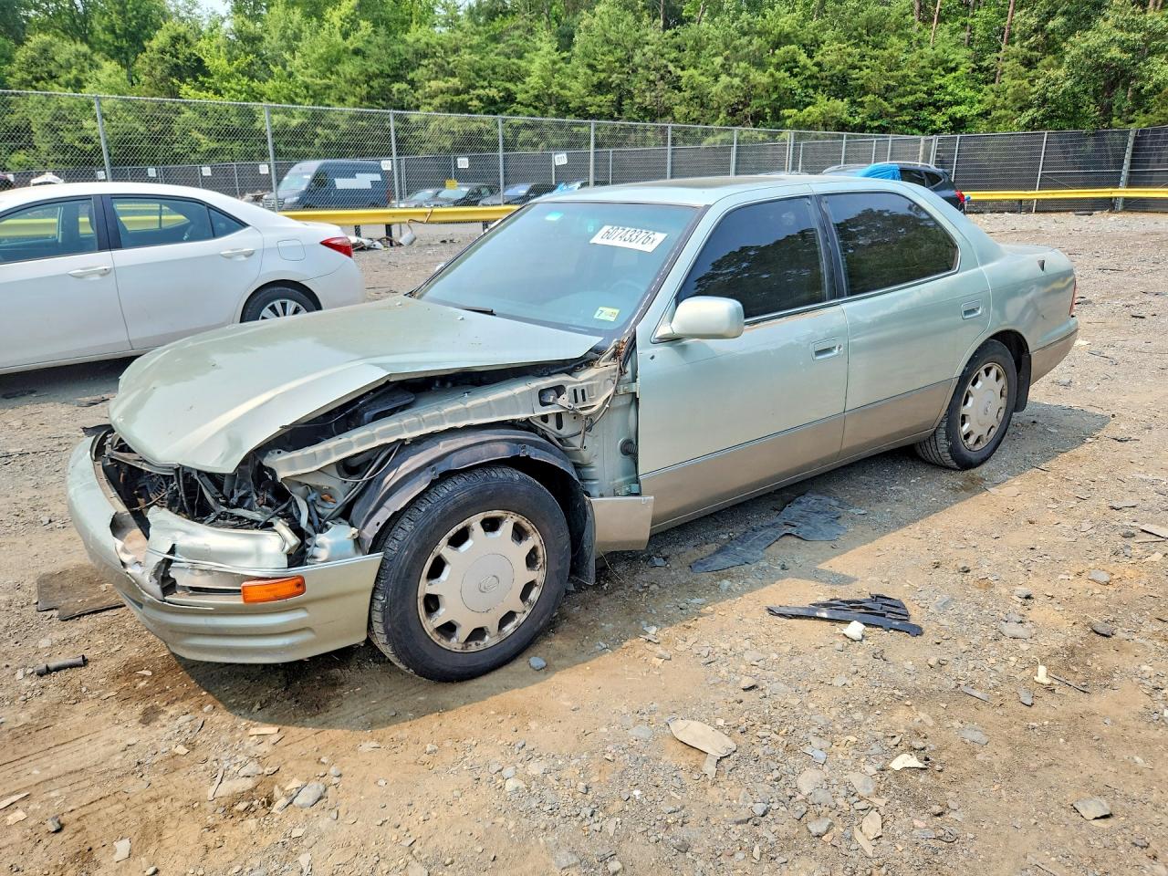 1997 Lexus LS 400, VIN JT8BH28FXV0082041 — Front end