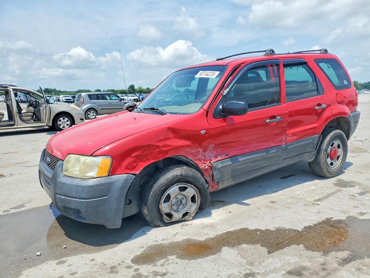 2002 Ford Escape XLS Choice, VIN 1FMYU011X2KB70173 — Бок