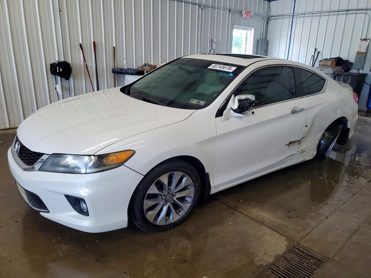 2013 Honda Accord EX, VIN 1HGCT1B73DA017459 — Undercarriage