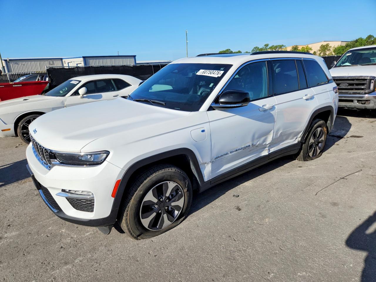 2024 Jeep Grand Cherokee, VIN 1C4RJYB6XRC116595 — Side