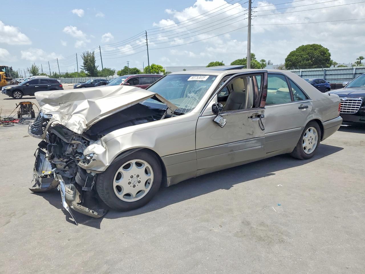 1996 Mercedes-Benz S 320, VIN WDBGA43E3TA288281 — Front end