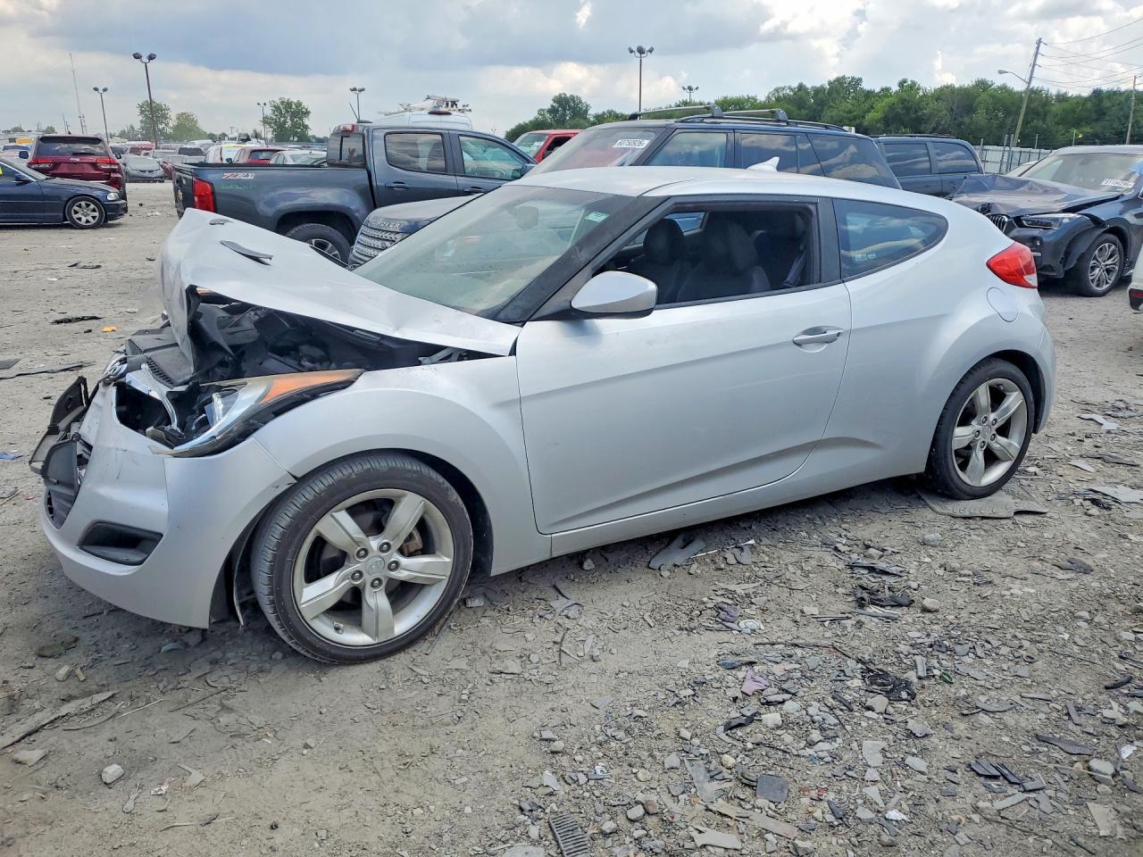 2012 Hyundai Veloster w/Gray Int, VIN KMHTC6AD1CU042355 — Front end