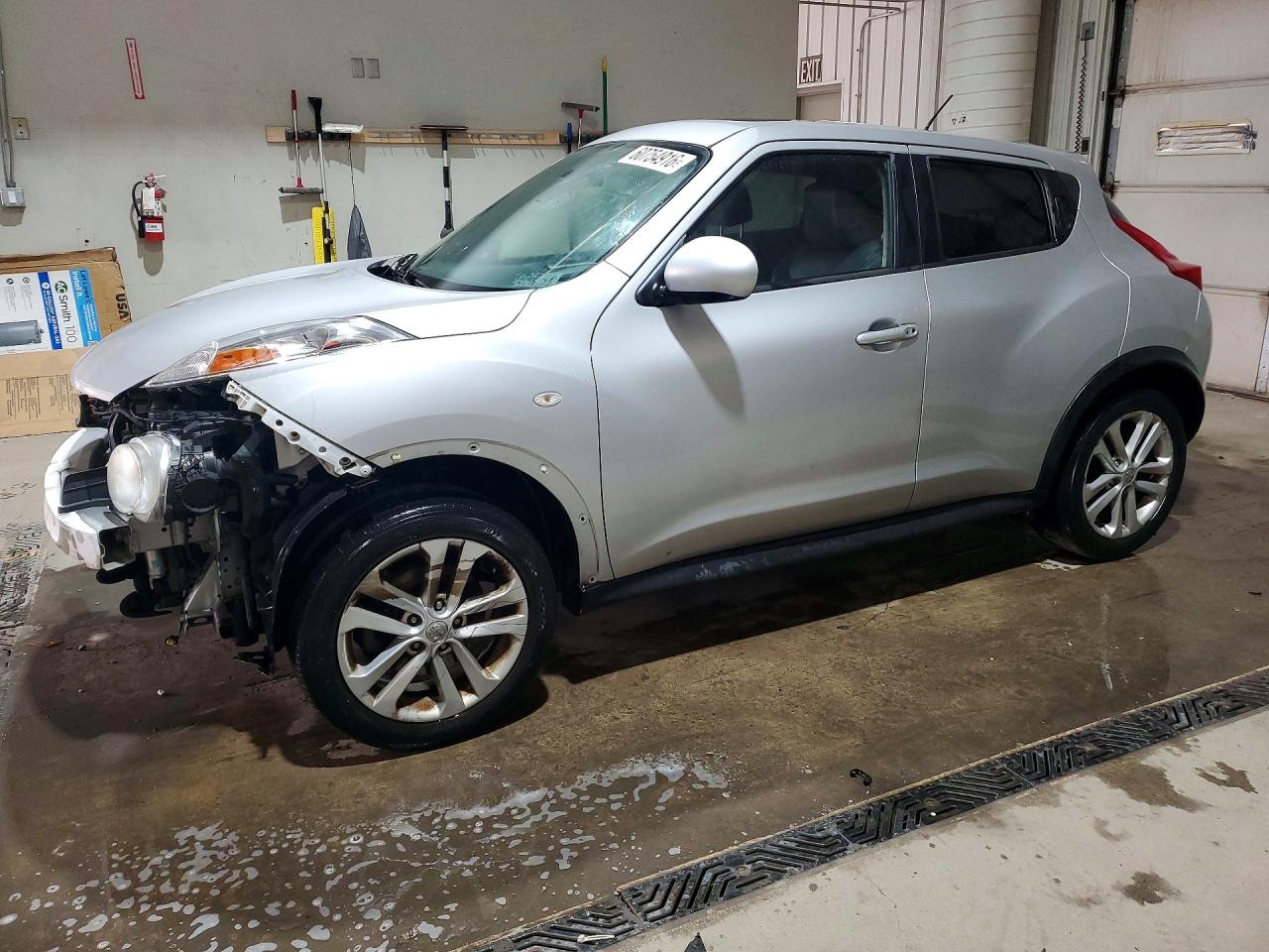 2013 Nissan Juke SV, VIN JN8AF5MV3DT220831 — Front end