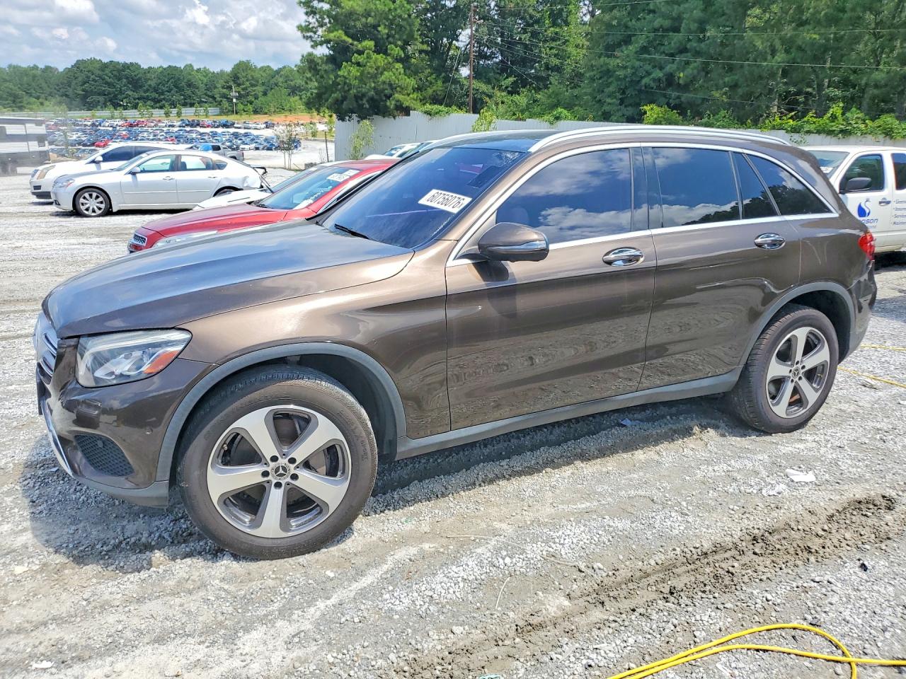 2018 Mercedes-Benz GLC 300, VIN WDC0G4JB7JV056213 — Minor dents and scratches