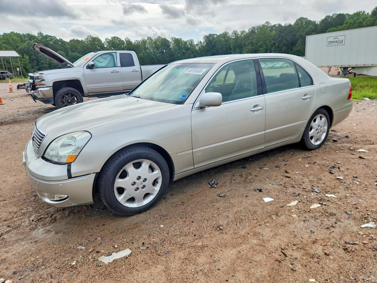 2003 Lexus LS 430, VIN JTHBN30F630107668 — Front end