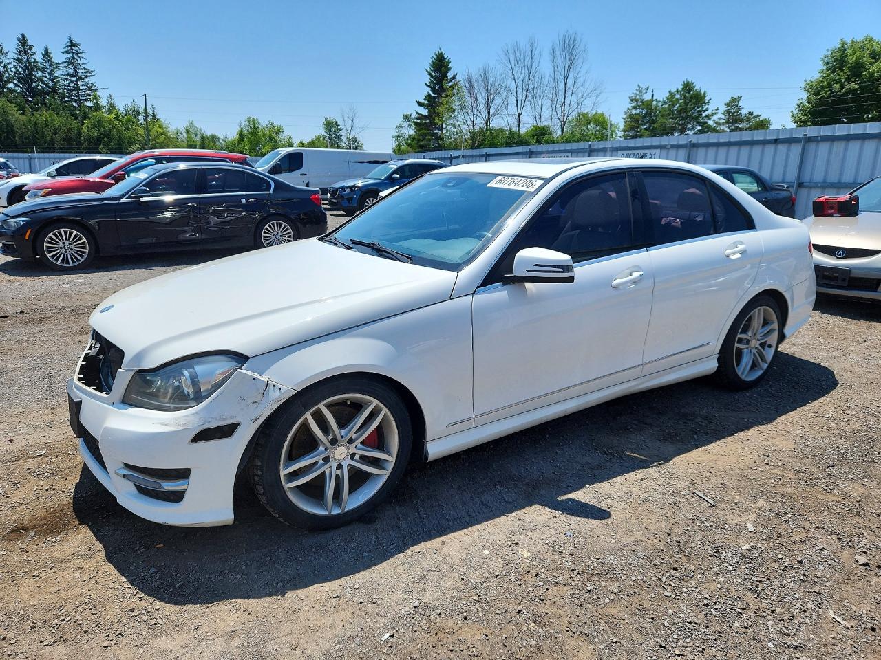 2014 Mercedes-Benz C 300 Sport, VIN WDDGF8AB6EA915597 — Перед