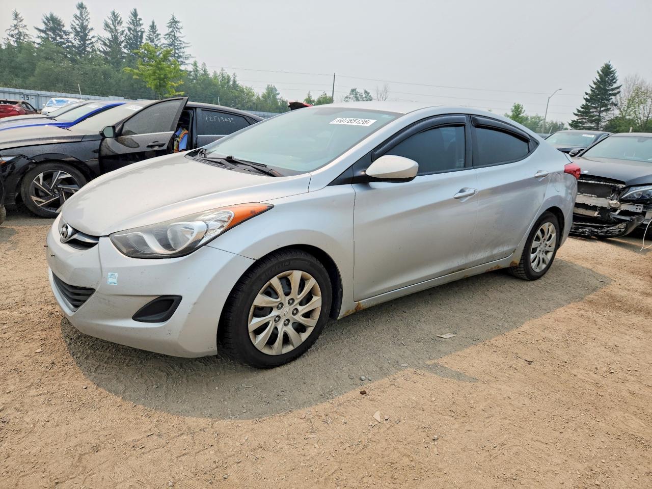 2013 Hyundai Elantra Limited, VIN 5NPDH4AE7DH304043 — Rear end