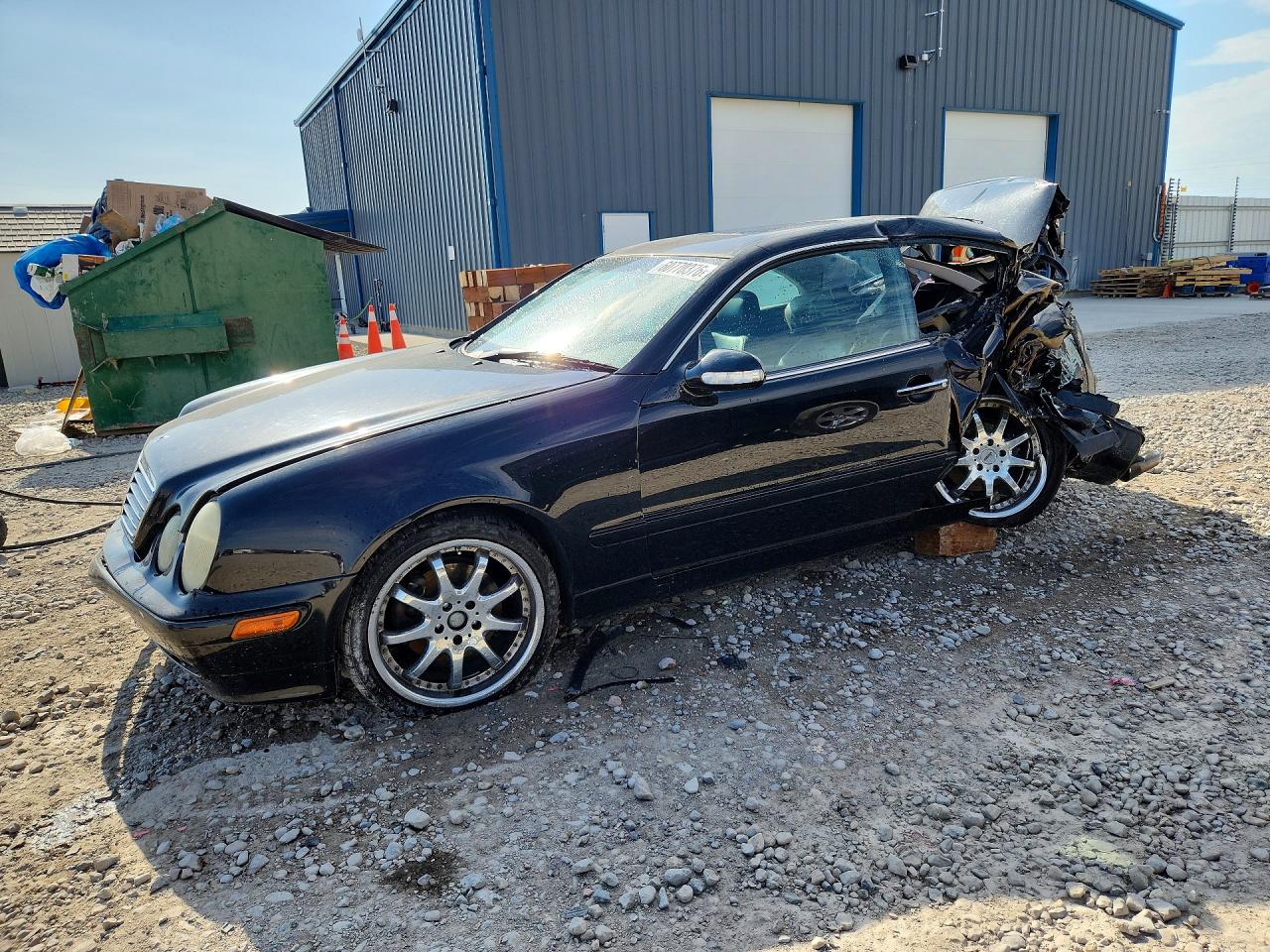 2002 Mercedes-Benz CLK 320/430, VIN WDBLJ65G02F196927 — Rear end