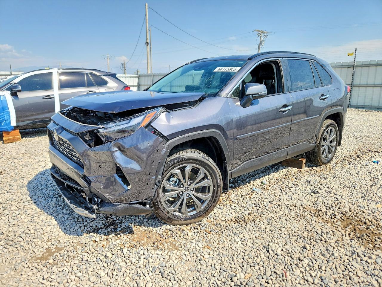 2025 Toyota RAV4 Hybrid Limited, VIN JTMD6RFV3SJ092175 — Бок
