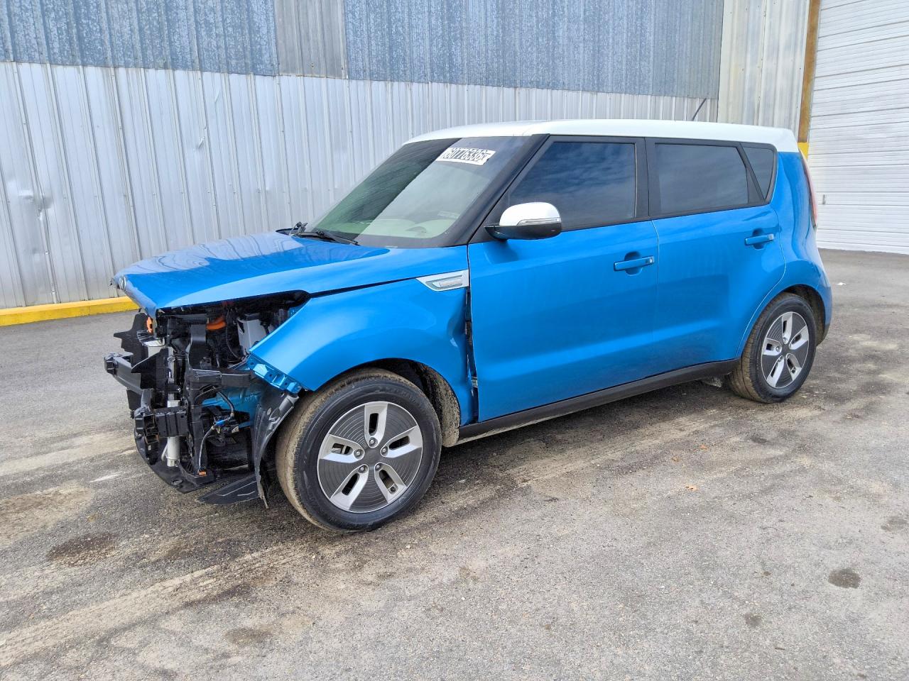 2017 Kia Soul EV, VIN KNDJP3AE2H7021267 — Перед