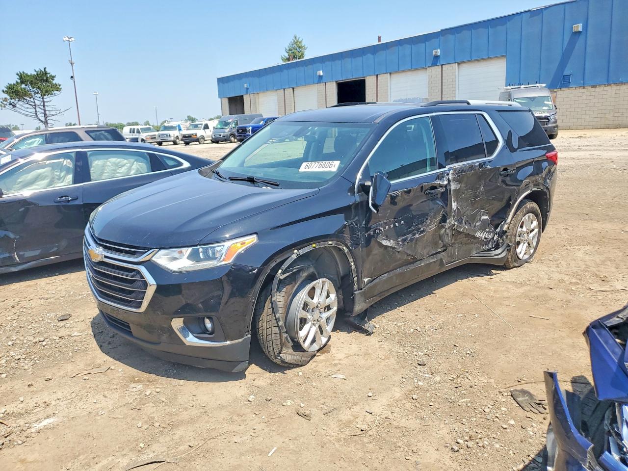 2018 Chevrolet Traverse LT Cloth, VIN 1GNEVGKW7JJ108619 — Side