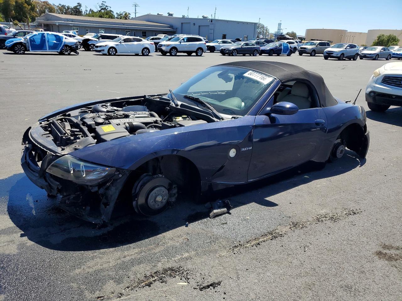2006 BMW Z4 3.0si, VIN 4USBU53566LX00480 — Vandalism