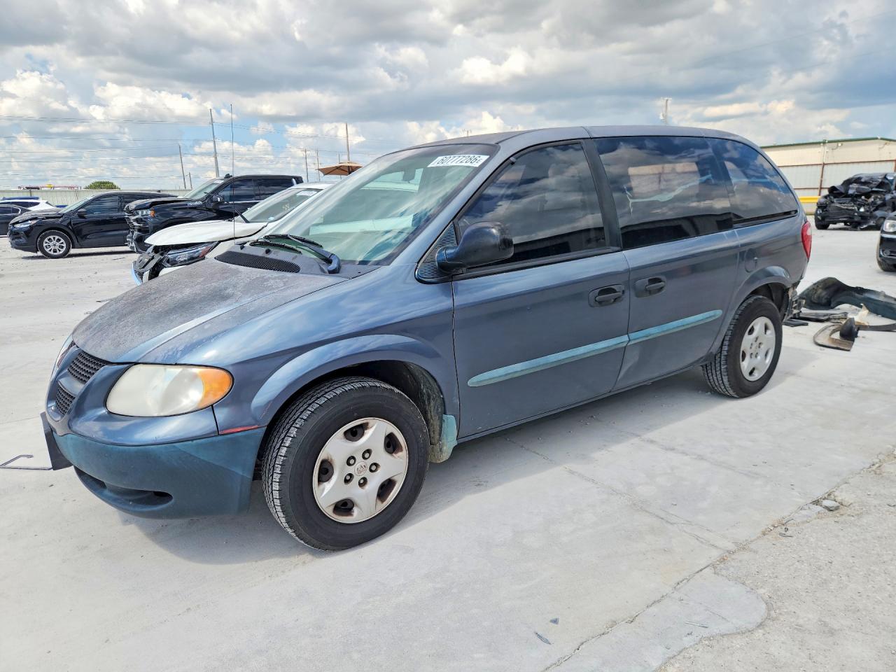 2002 Dodge Caravan SE, VIN 1B4GP25B82B712454 — Rear end