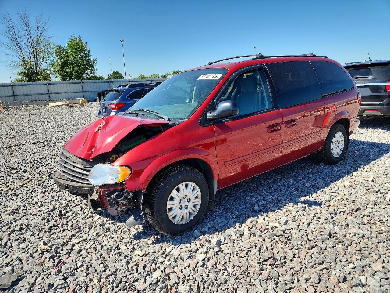 2006 Chrysler Town & Country LX, VIN 2A4GP44R46R616044 — Front end