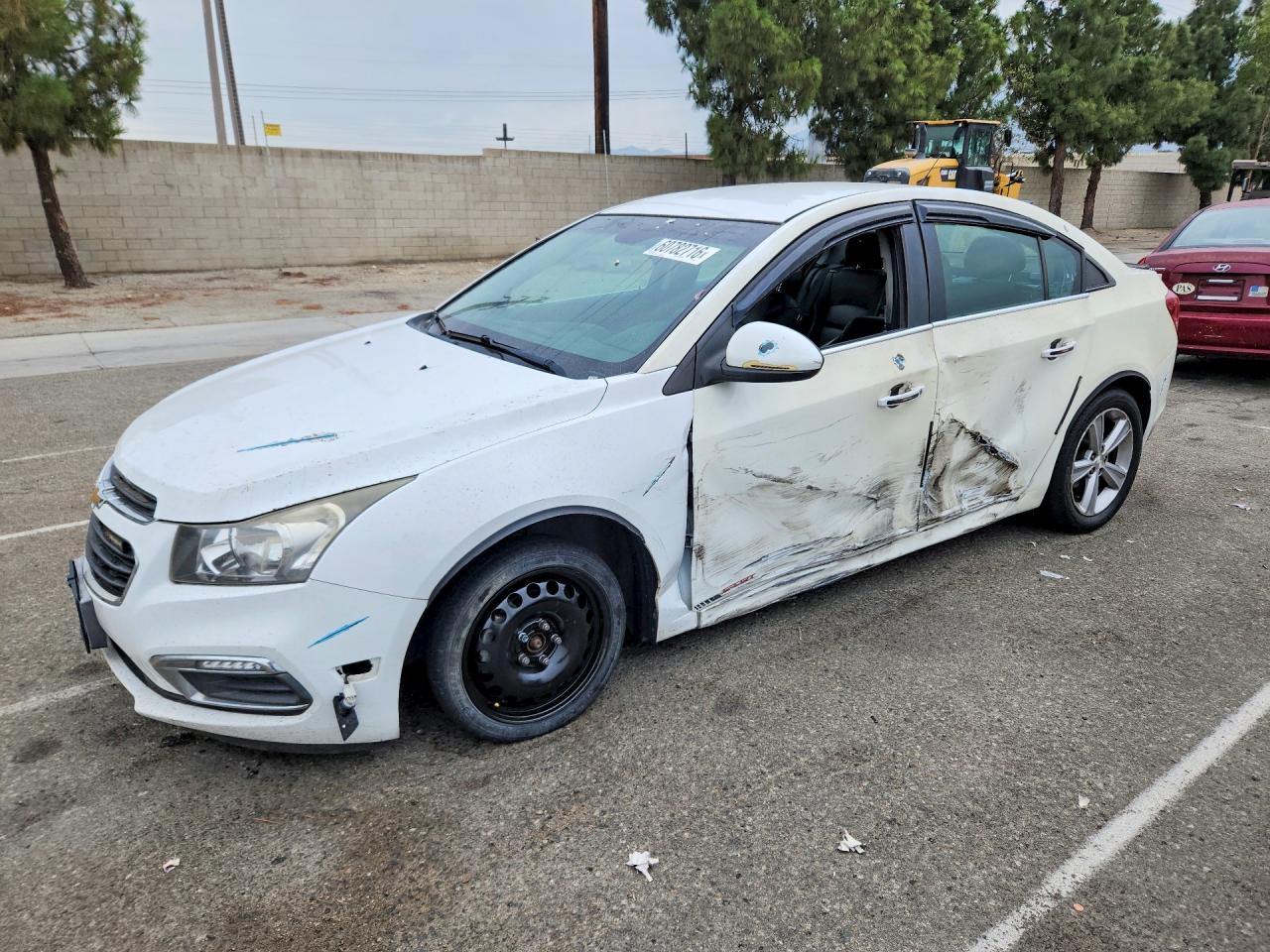 2015 Chevrolet Cruze LT, VIN 1G1PE5SB5F7298176 — Side