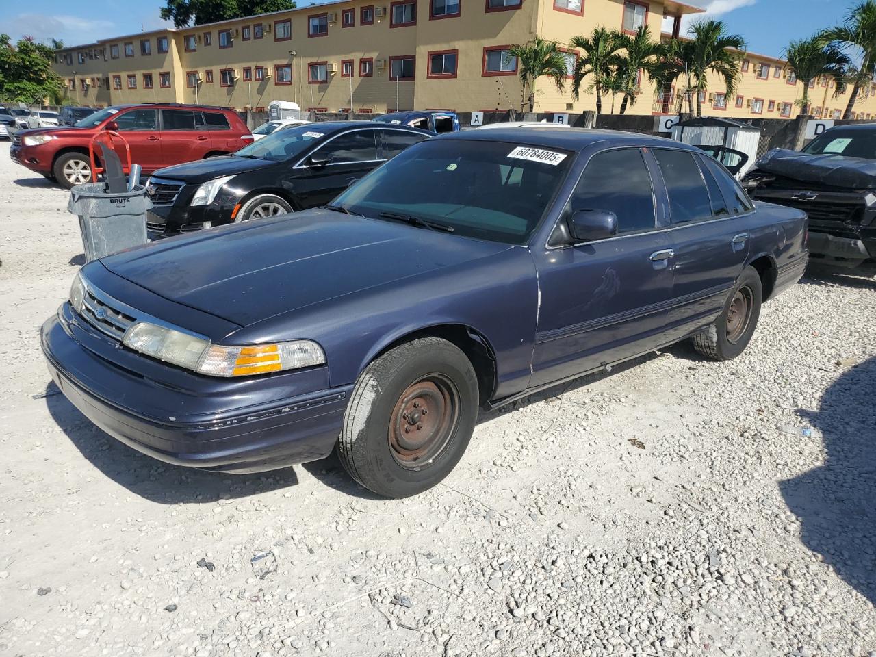 1996 Ford Crown Victoria Police, VIN 2FALP71W3TX170322 — Front end