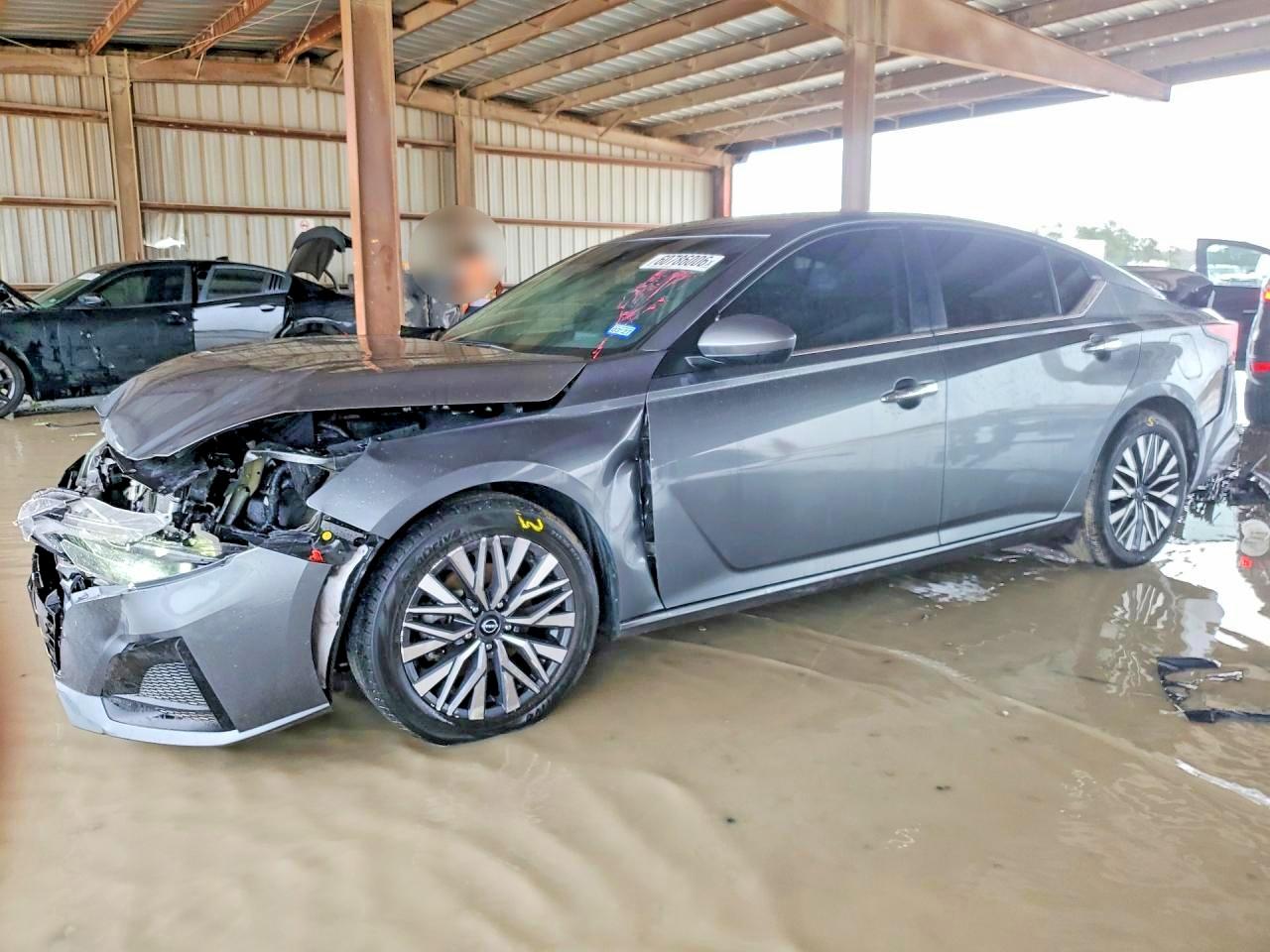 2023 Nissan Altima SV, VIN 1N4BL4DV5PN353463 — Front end