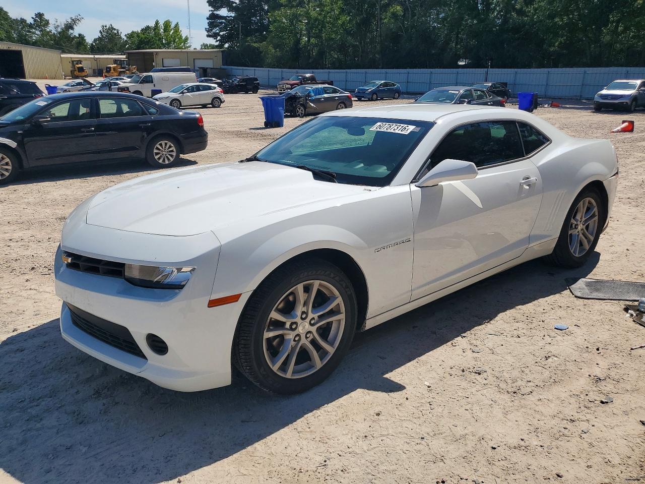 2015 Chevrolet Camaro LS, VIN 2G1FB1E33F9293199 — Front end