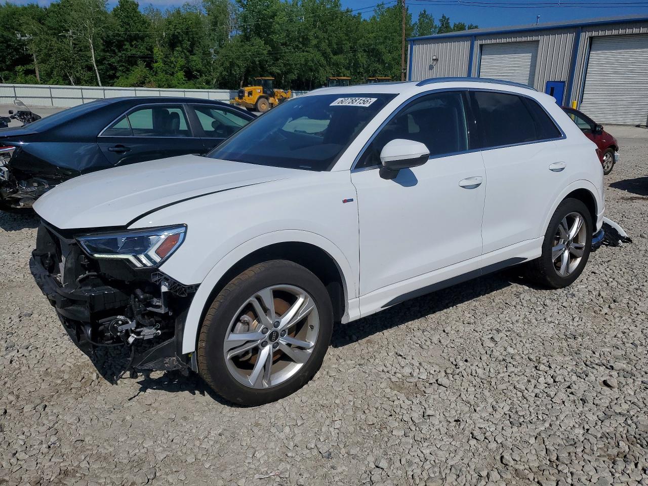 2024 Audi Q3 S line Premium Plus, VIN WA1EECF35R1182659 — Перед