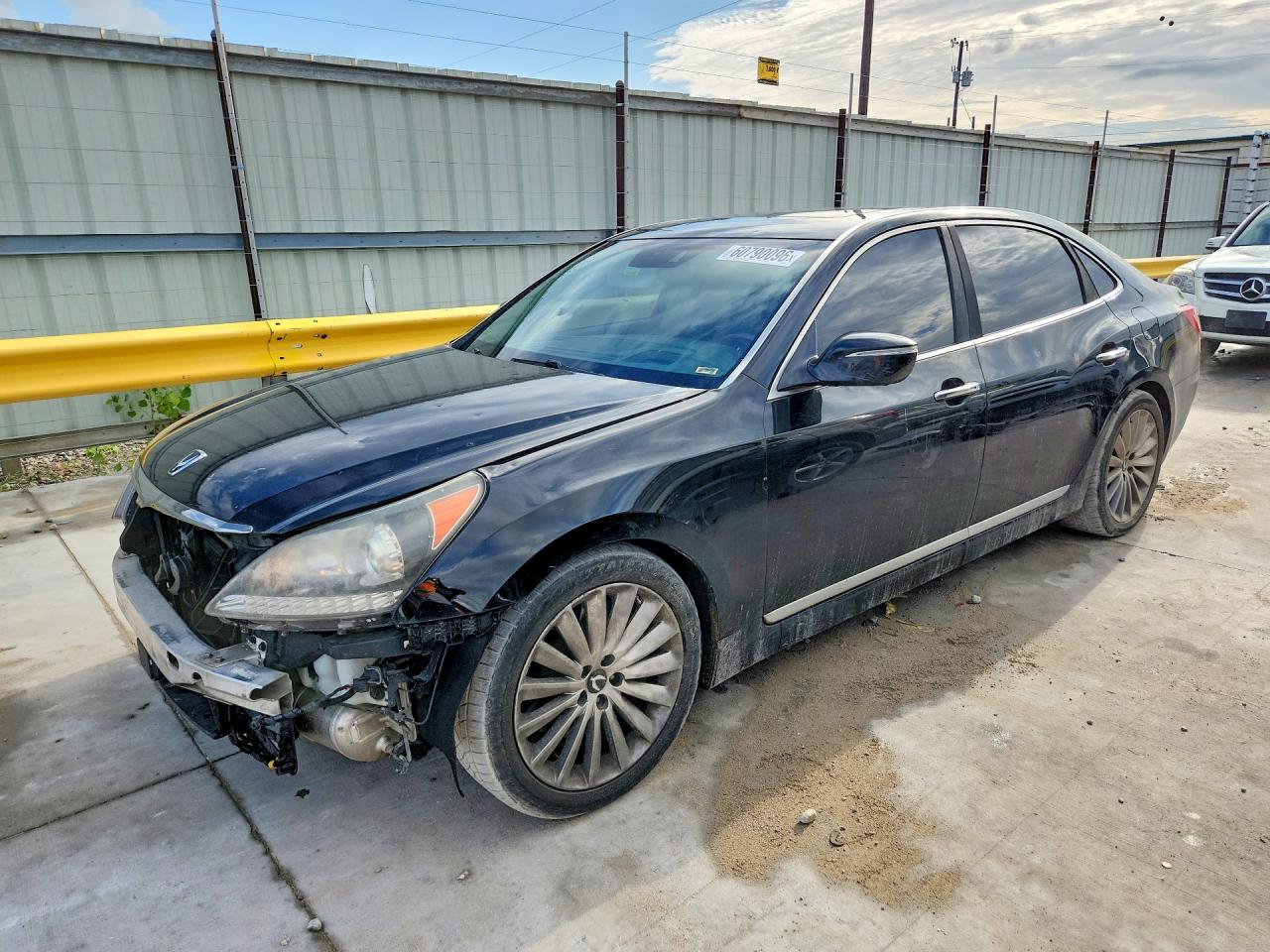 2015 Hyundai Equus Signature, VIN KMHGH4JH2FU095225 — Front end