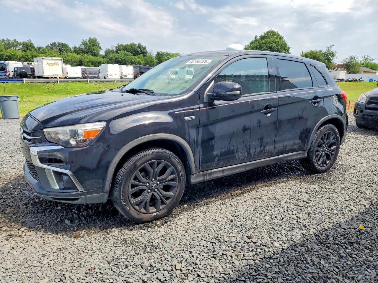 2018 Mitsubishi Outlander ES, VIN JA4AR3AU5JZ028123 — Side